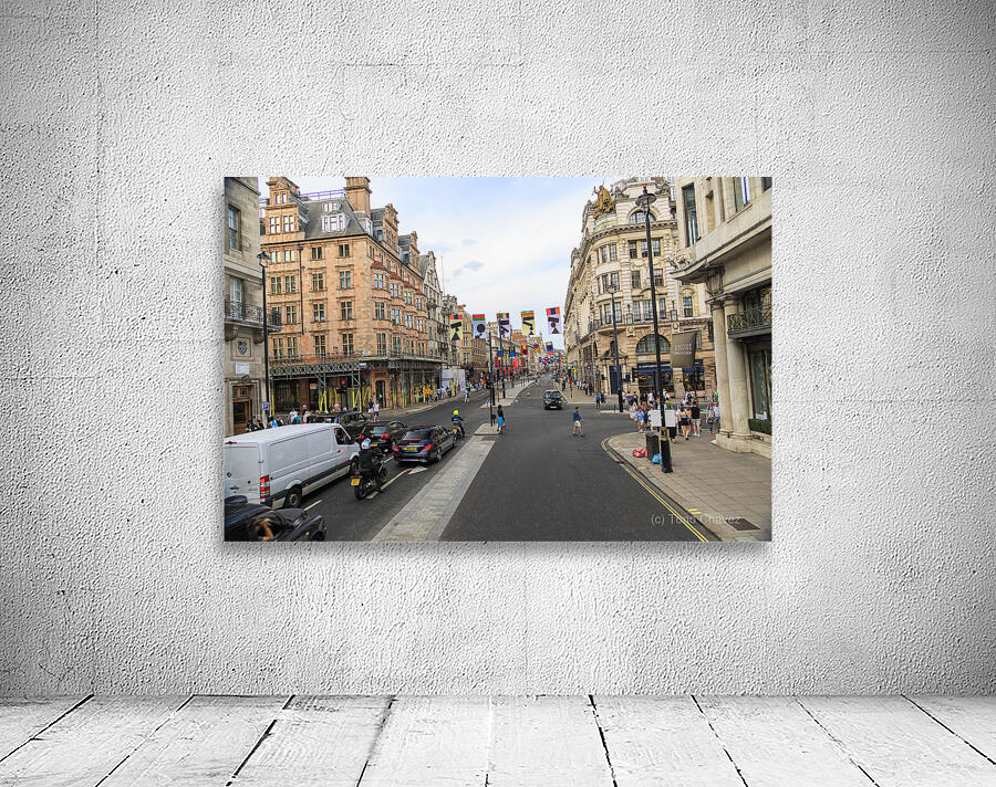 Store London 5L3A1792 Wall Preview