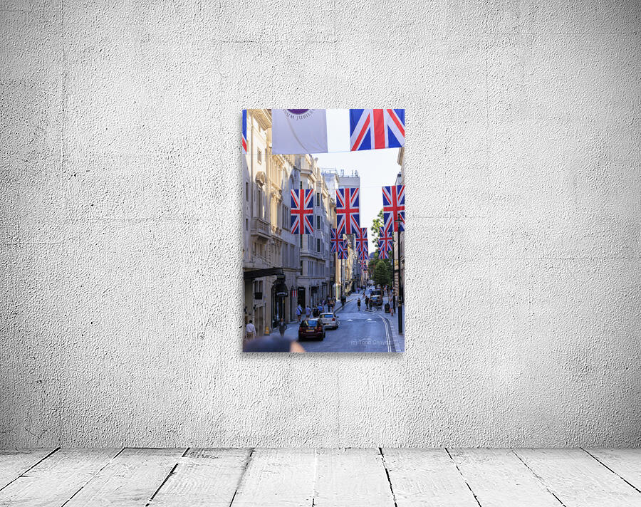 Store London 5L3A1450 Wall Preview