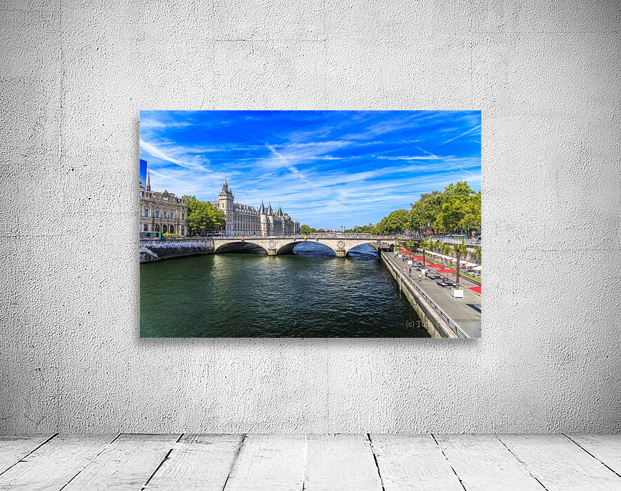 Store Paris 5L3A2379 Wall Preview