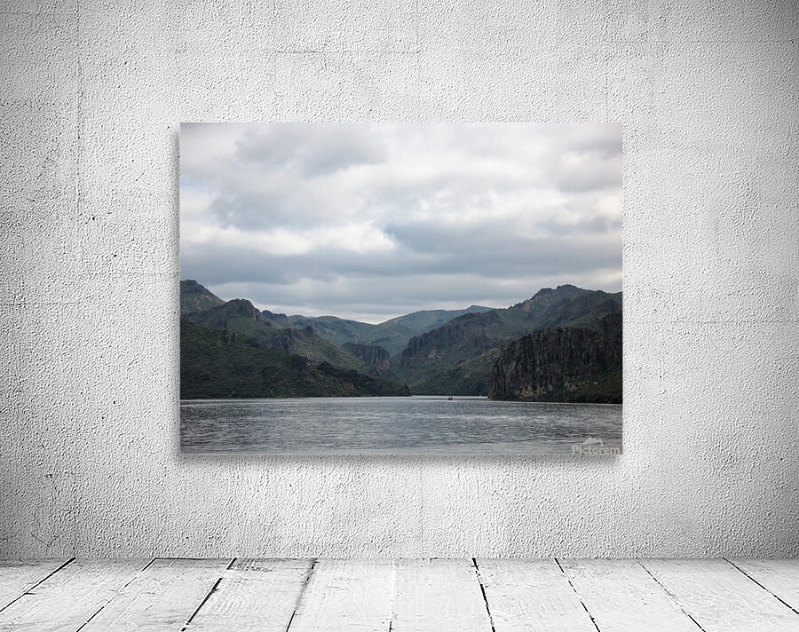 MONTAIN LAKE Wall Preview