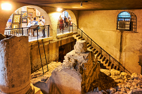 Exploring the cardo in the jewish quarter of jerusalem Digital Download