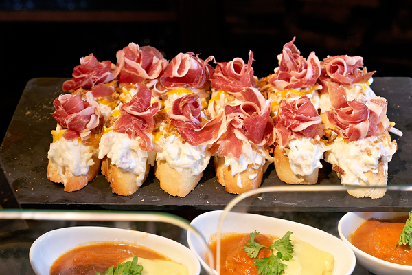 Enjoying pintxos in Bilbao Biscay Spain Téléchargement Numérique