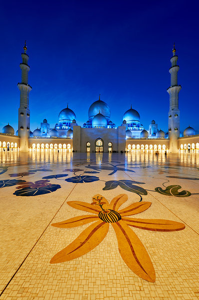 Sheikh Zayed Grand Mosque at night in Abu Dhabi Digital Download