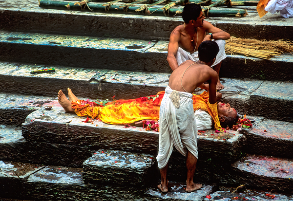 Nepal. Kathmandu. Cremation in Pashupatinath Digital Download