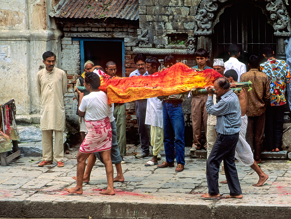 Nepal. Kathmandu. Cremation in Pashupatinath Digital Download