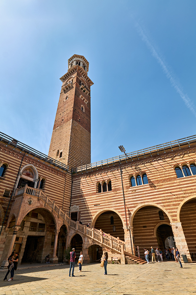 Verona Veneto Italy. Torre dei Lamberti Téléchargement Numérique