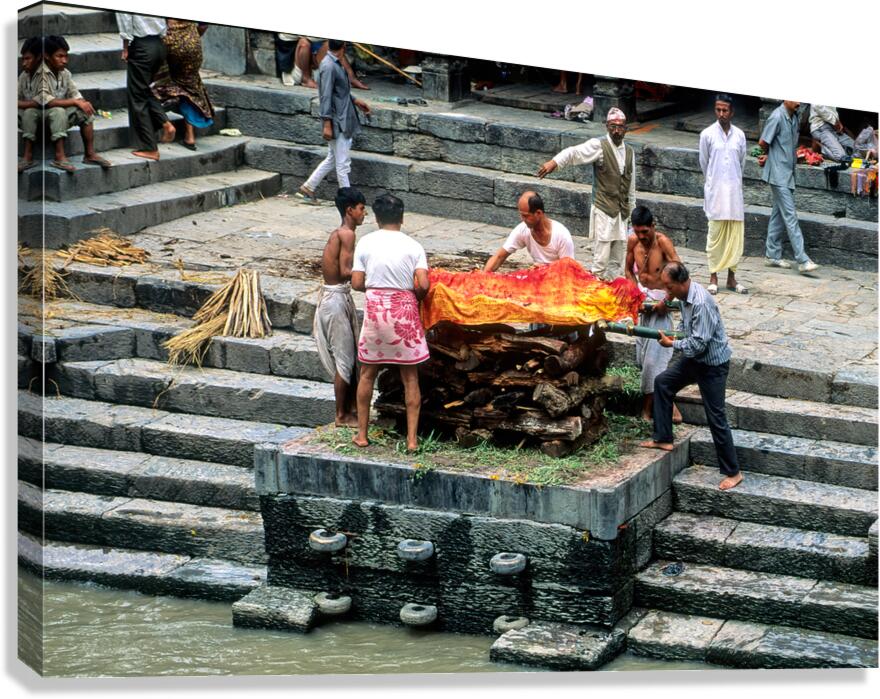 Nepal. Kathmandu. Cremation in Pashupatinath