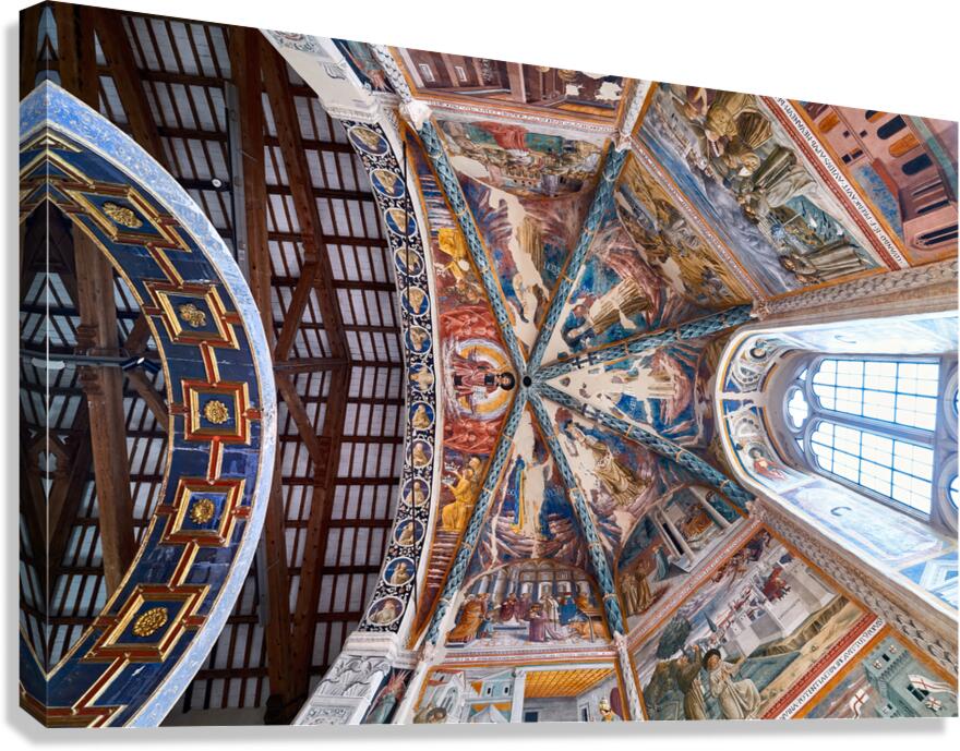 Montefalco Umbria Italy. San Francesco Church frescoed by Benozzo Gozzoli. The apse