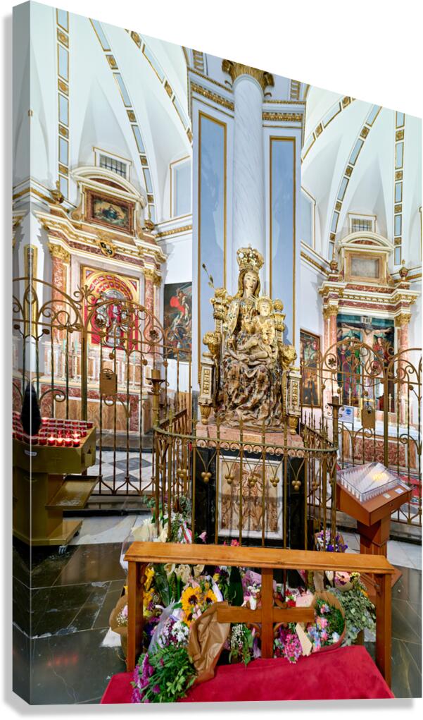 Visit to Valencia Spain Cathedral with a focus on its interior d