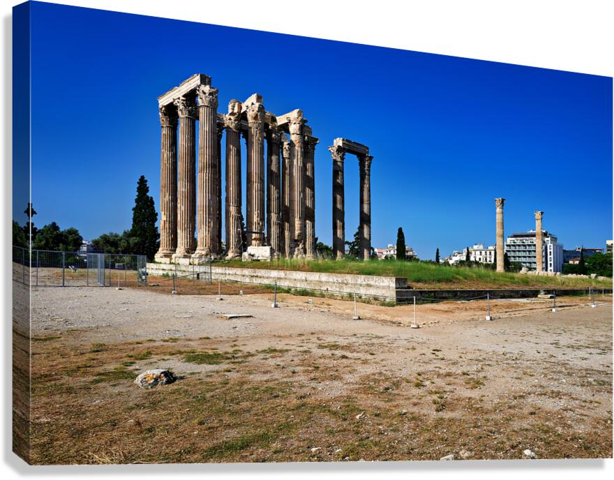 Visit to the ruins of Temple of Olympian Zeus in Athens