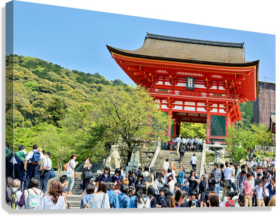 Visiting Kiyomizu Dera Temple in Kyoto with many people around