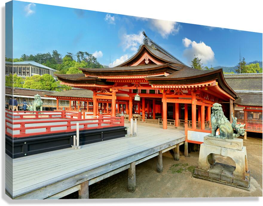 Visit to Itsukushima shrine on Miyajima island in Japan near Hir