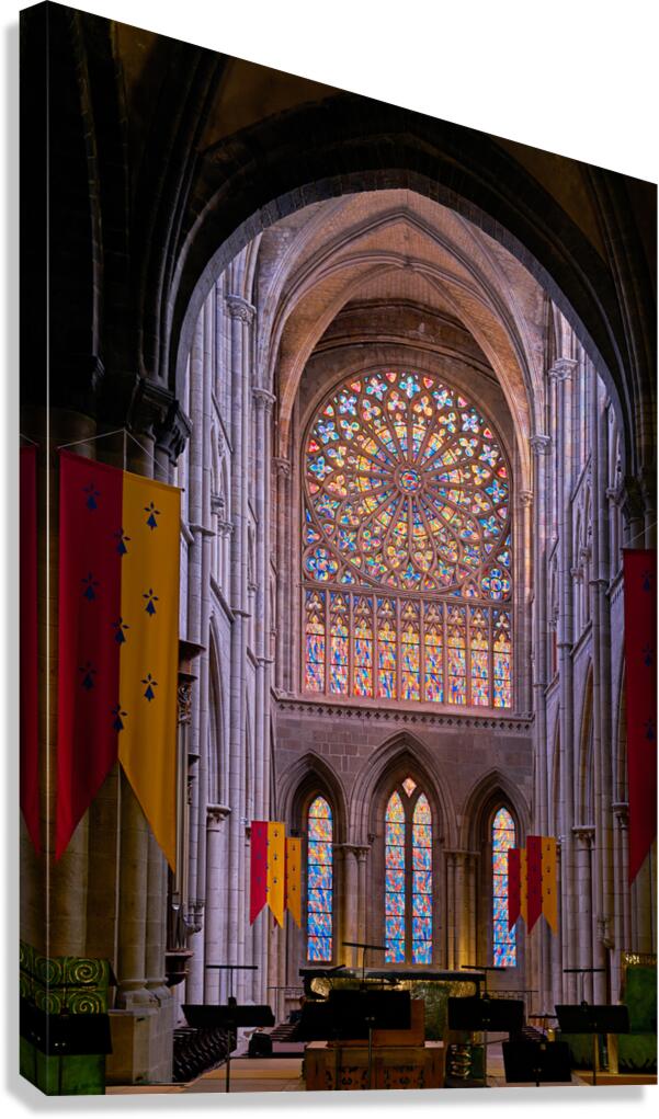 Stained glass windows in Cathedral Saint Vincent in Saint Malo
