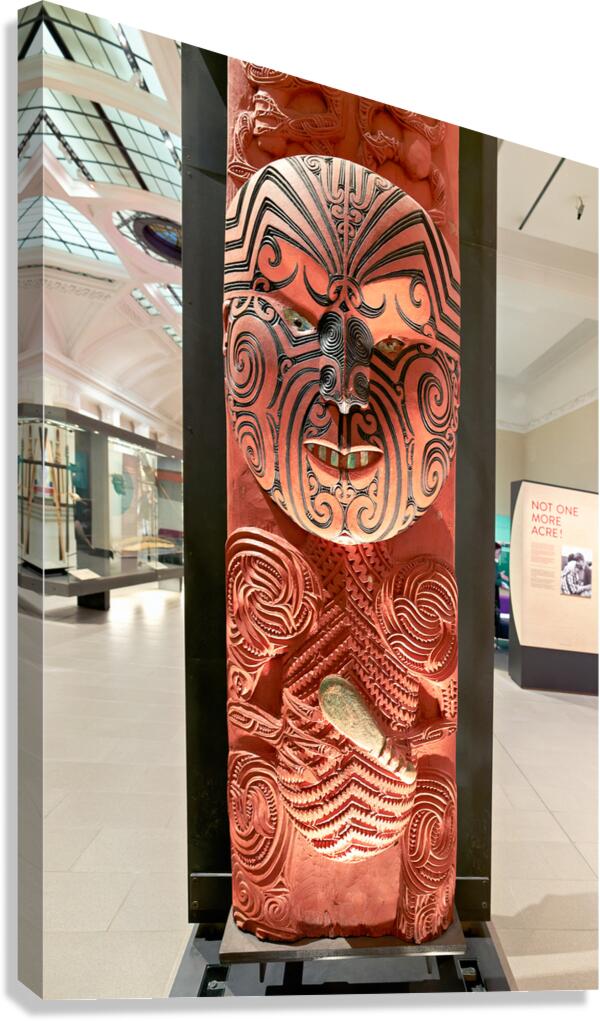 Maori carving displayed in the Auckland War Memorial Museum
