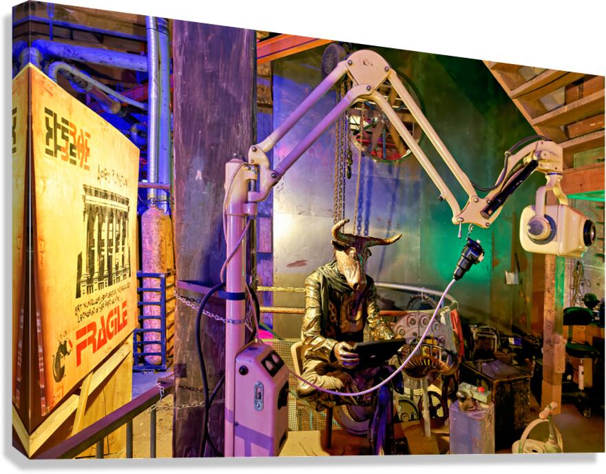 Visit to Steampunk HQ art gallery in Oamaru New Zealand