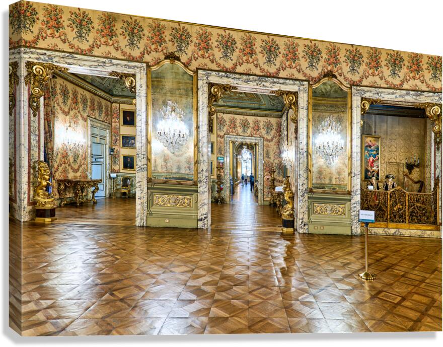 Doria Pamphilj Gallery in Rome shows dancing hall and art collec