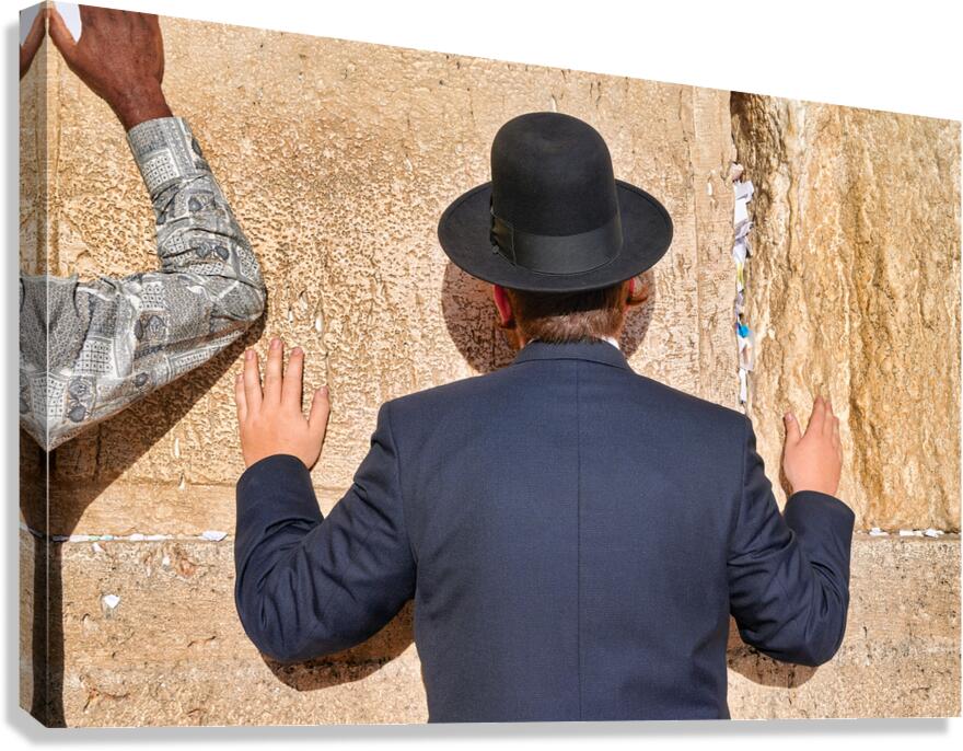 Prayers at the wailing wall in jerusalem