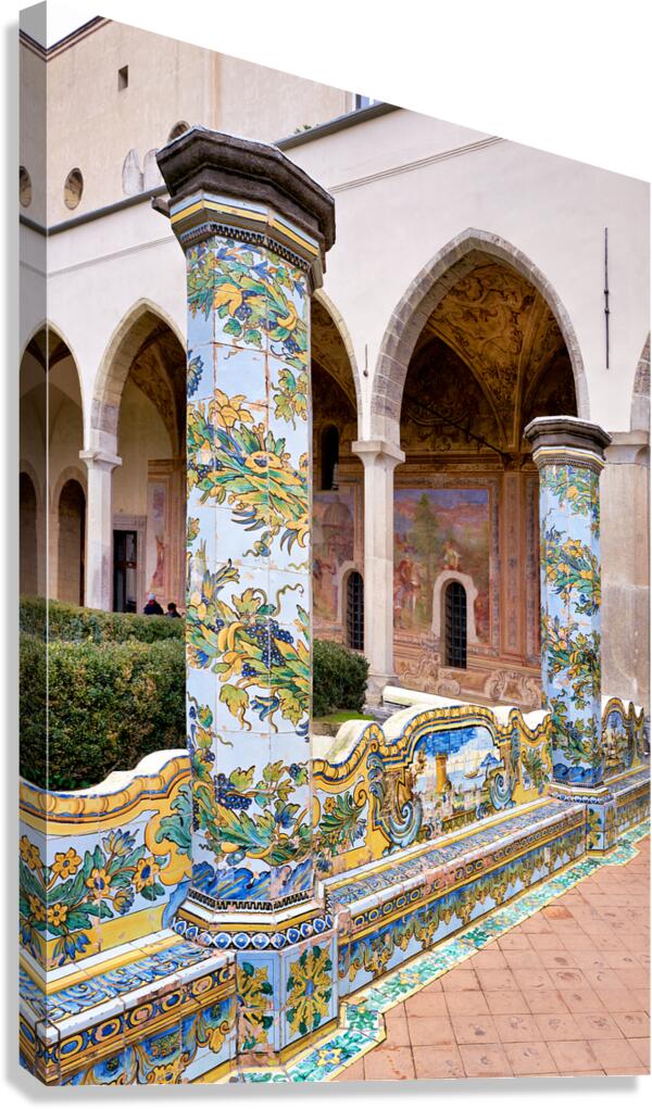 Visit the Clarisses cloister at Santa Chiara Naples