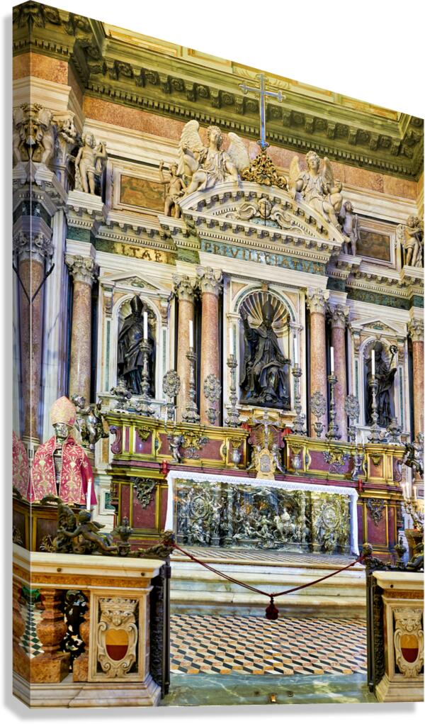 Visit to Naples Cathedral with altar and decorations