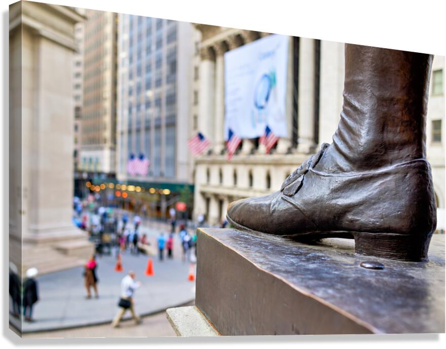George Washington Statue in Manhattan near Wall Street in New Yo