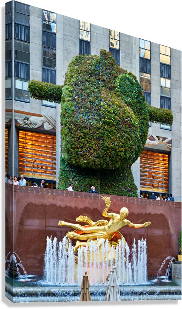 Prometheus statue at Rockefeller Center Manhattan