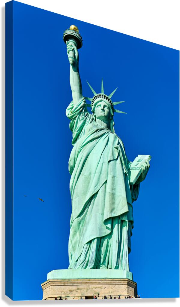 Seeing the statue of liberty on liberty island in new york