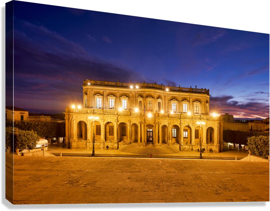 Visit Palazzo Ducezio in Noto Sicily during the evening