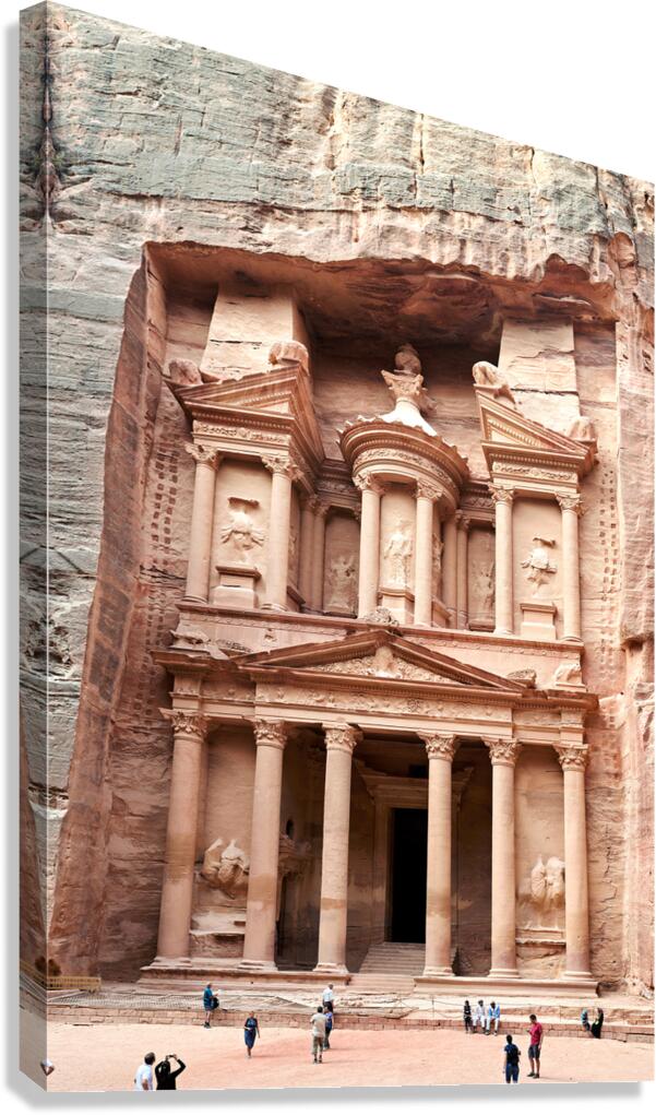 Discovering Al Khazneh in Petra Jordan during the day