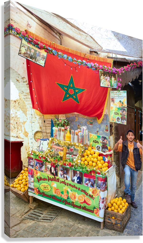 Orange juice stall in Fez Medina attracts locals and tourists