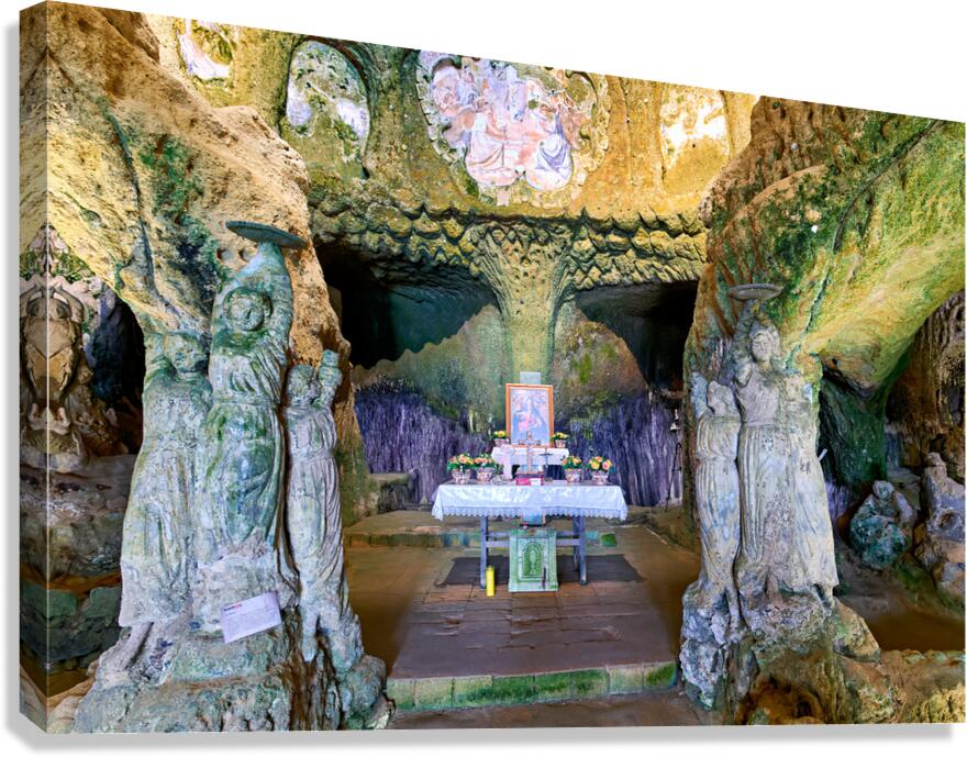 Exploring piedigrotta cave church in pizzo calabro italy