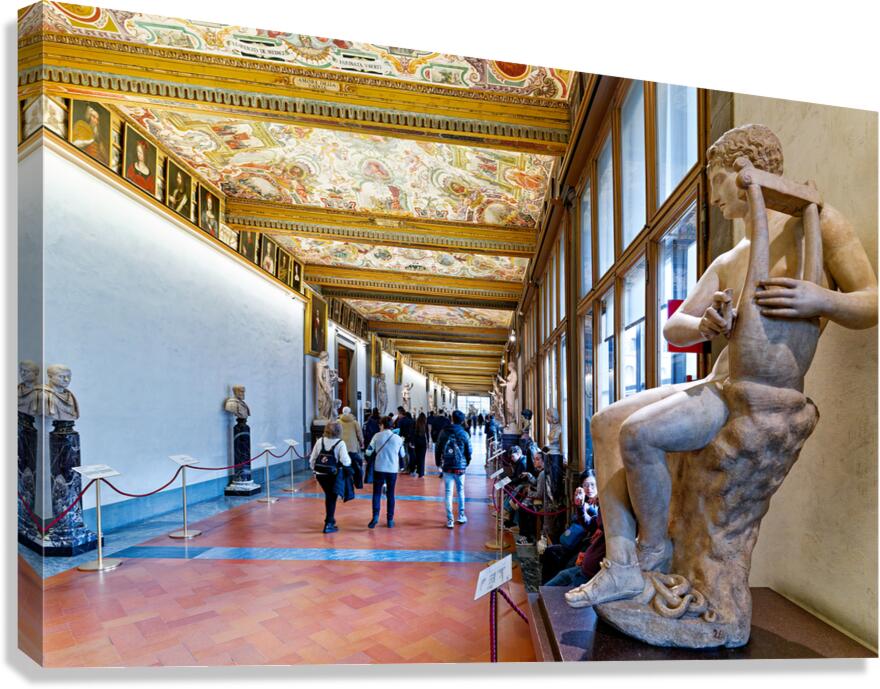 Visit to Uffizi Gallery in Florence with sculptures and visitors