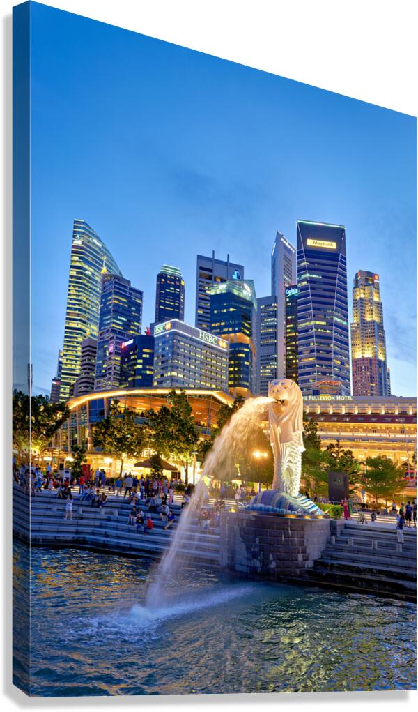 Visitors watch Merlion fountain at Marina Bay with Sands Hotel b