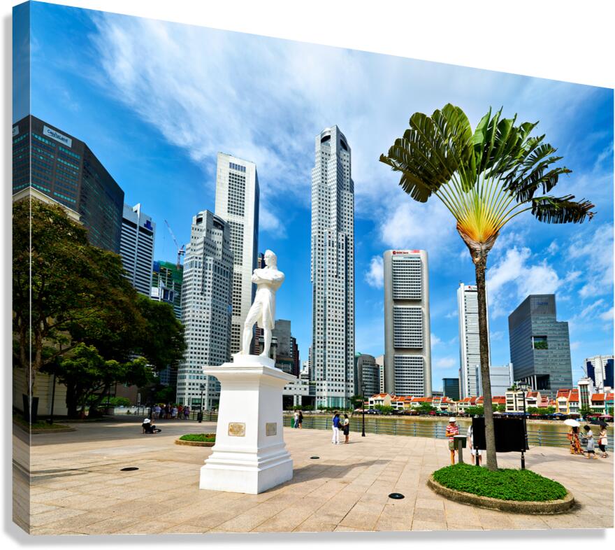 Visitors gather at Raffles landing site with city skyline in Sin