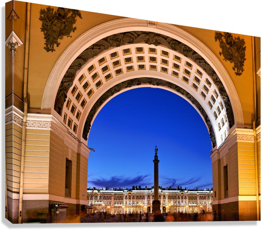 Arch view of General Staff Building St. Petersburg
