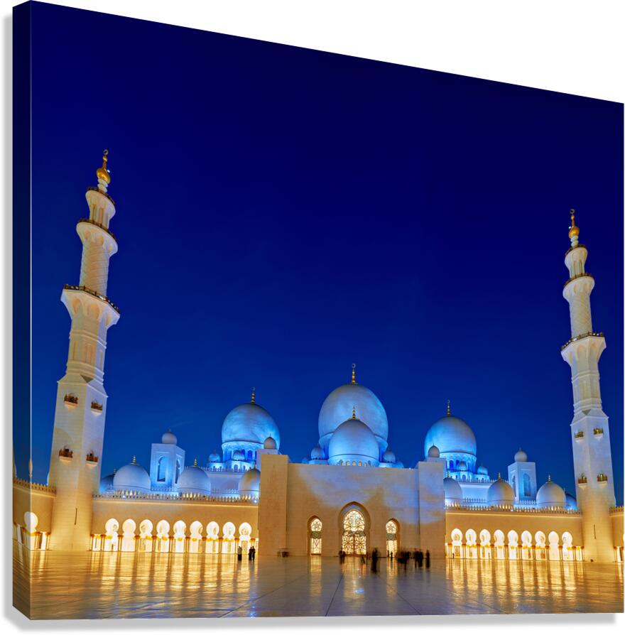 Sheikh Zayed Grand Mosque at night in Abu Dhabi