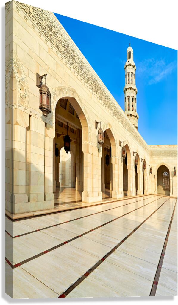 Sultan Qaboos Grand Mosque in Muscat shows architectural design