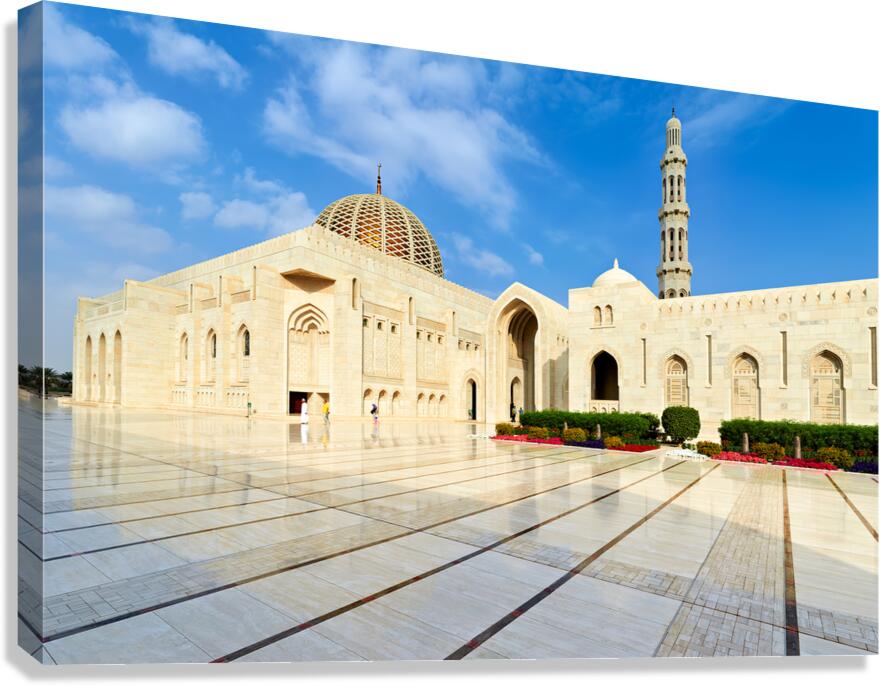 Sultan Qaboos Grand Mosque showcases Islamic design