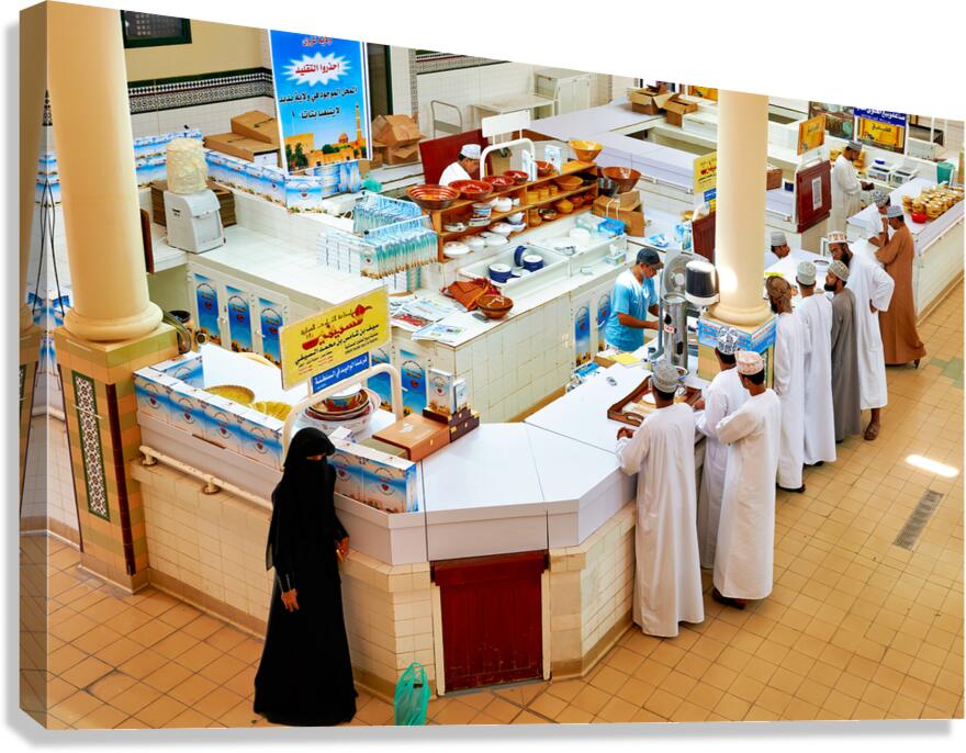 Exploring Nizwa market in Oman with local vendors and shoppers