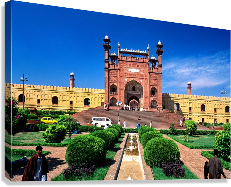 Visit to mosque in Lahore during bright day