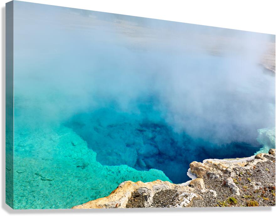 Sapphire Pool in Yellowstone National Park on a clear day