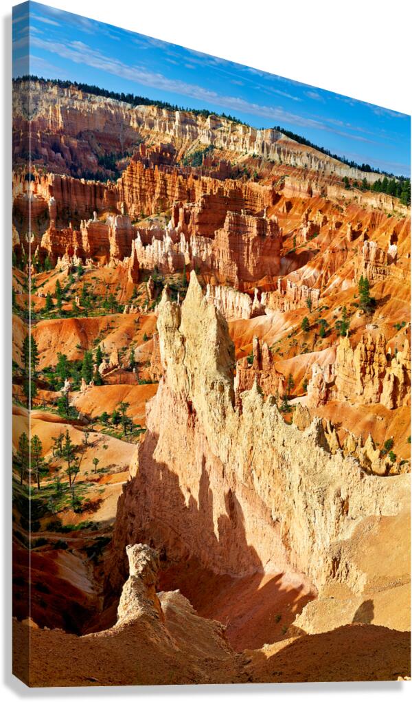 Sunrise at bryce canyon national park in usa