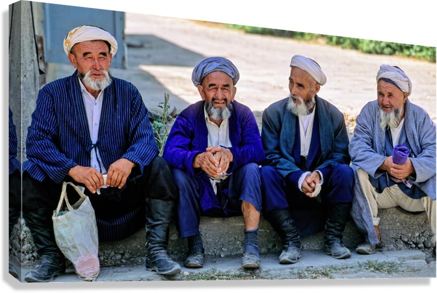 Portrait of wise men sitting together in Samarkand