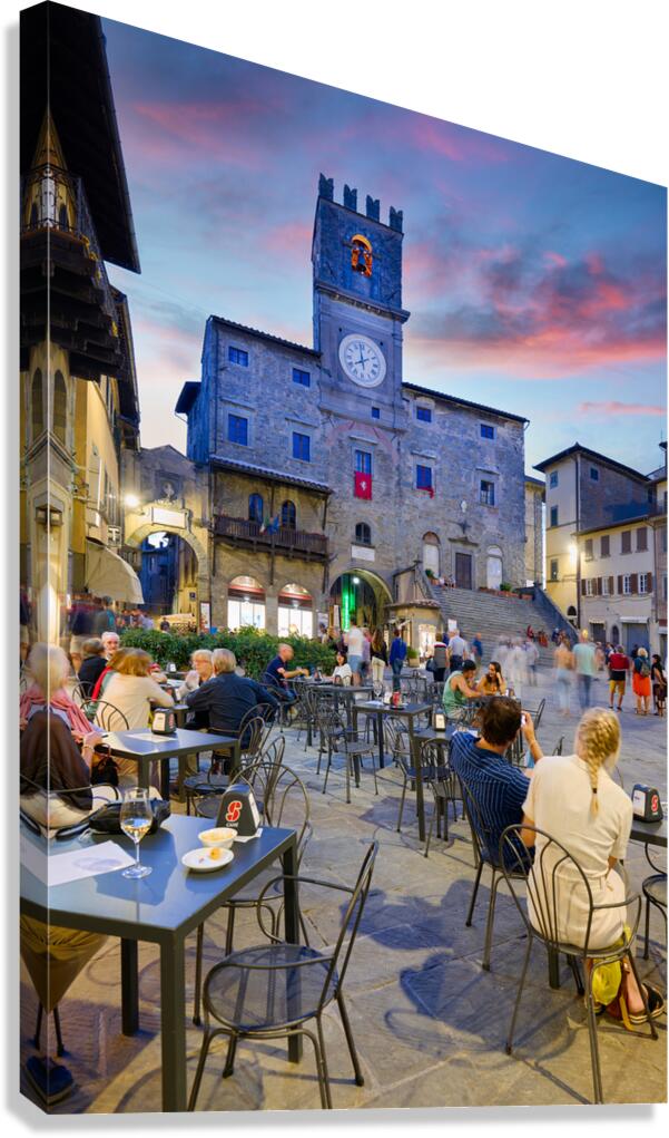 Cortona sunset at Palazzo del Popolo in Piazza della Repubblica