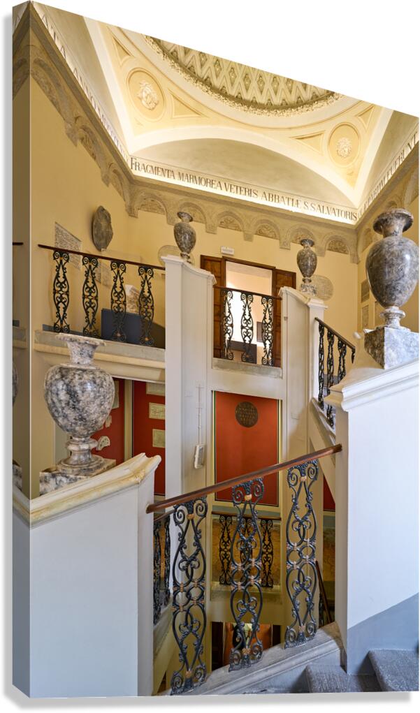 Exploring the guarnacci museum of etruscan artifacts in volterra