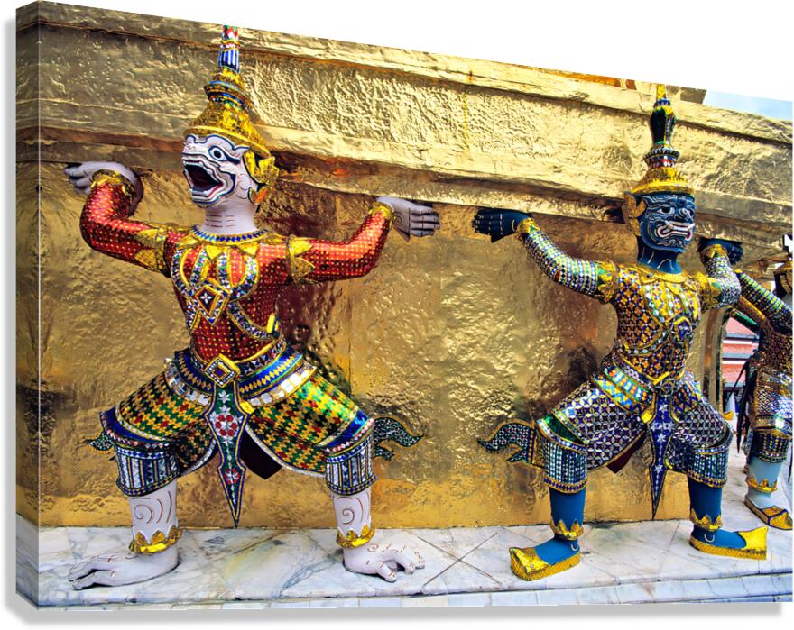 Wat Phra Kaew and giant figures in Bangkok