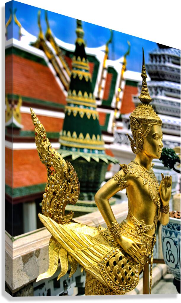 Golden statue at Wat Phra Kaew in Bangkok