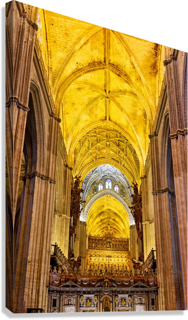 Visit to la giralda cathedral in seville spain
