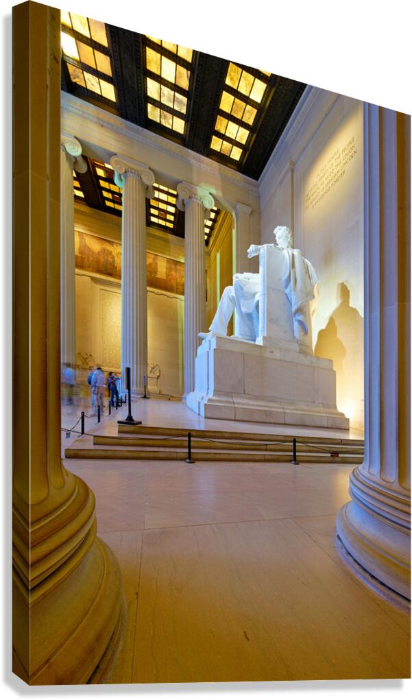 Lincoln Memorial statue in Washington DC