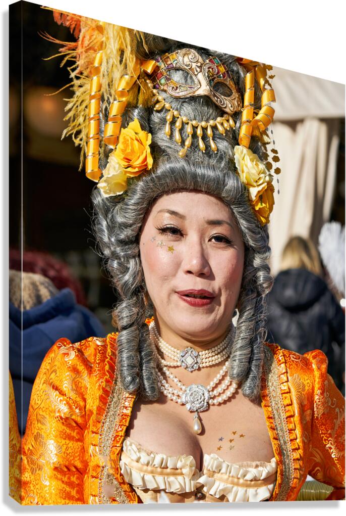 Venice Carnival celebrates costumes and masks