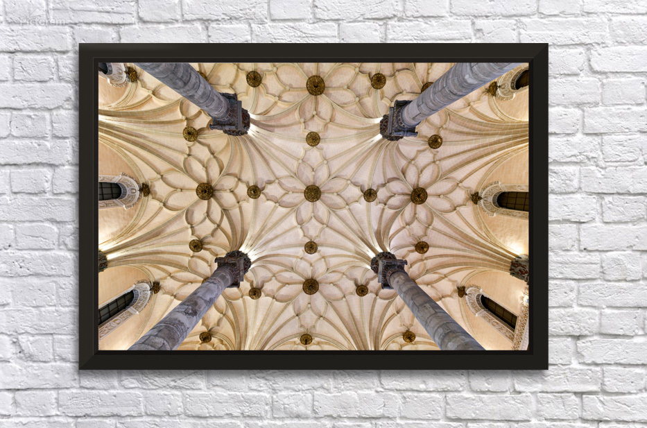 Artistic ceiling design in Zaragoza exhibition hall Deco Frame